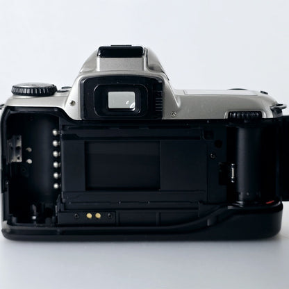 [Pre-owned] Nikon U (F65 / N65) 35mm Film Camera with AF 28-80mm f/3.3-5.6D — Near Mint+++ — Japan #5622