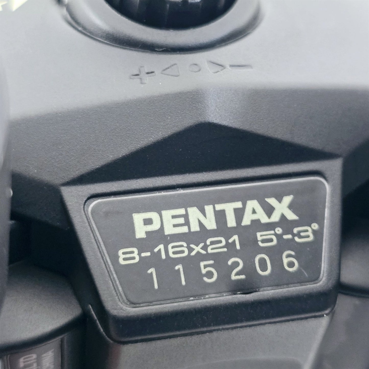 [Pre-owned] Pentax UCF Compact 8-16x21 Zoom Binoculars (Gray) — Near Mint — Japan #5543