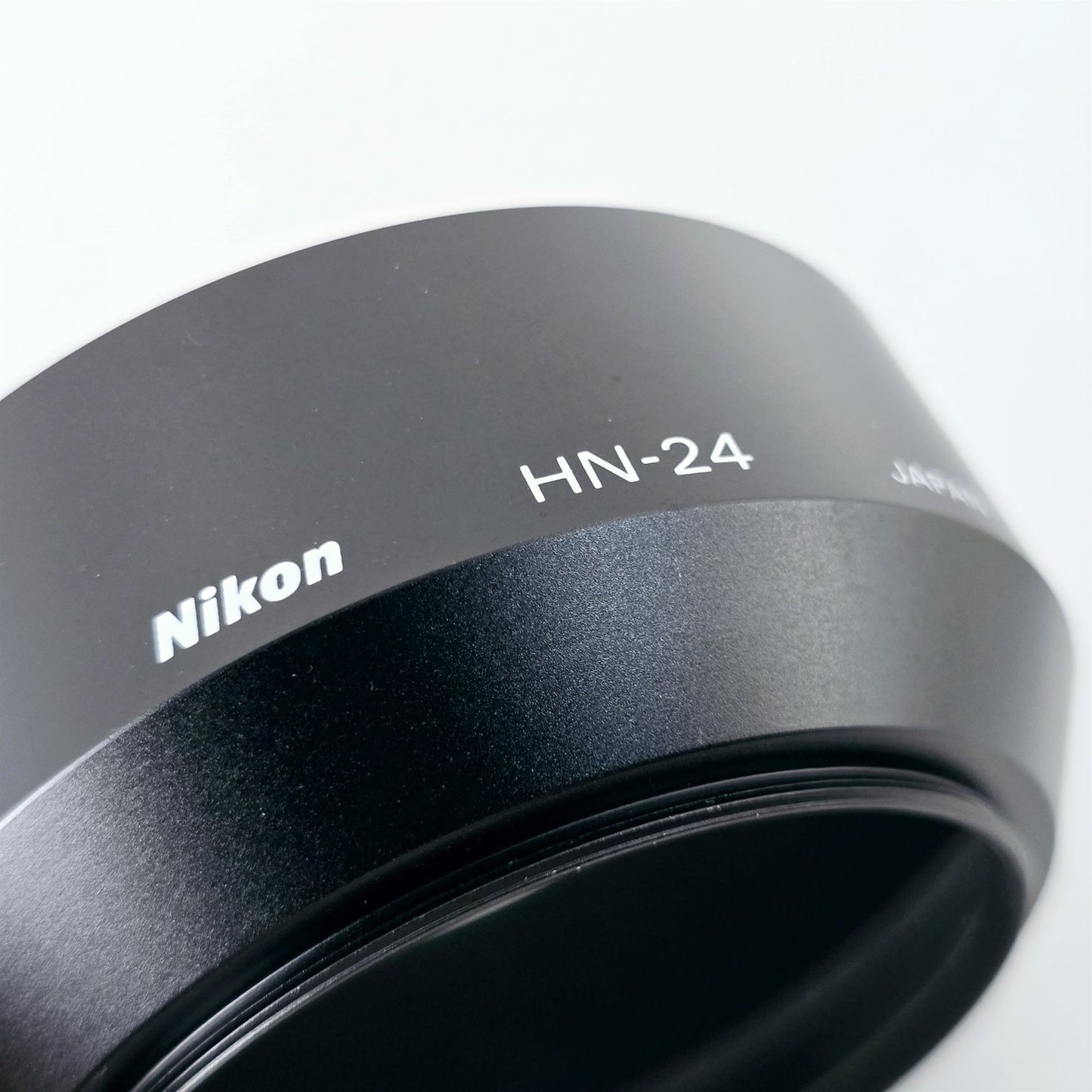 [Pre-owned] Nikon HN-24 62mm Metal Lens Hood for AF 100-300/70-210 — Near Mint+++ — Japan #5462
