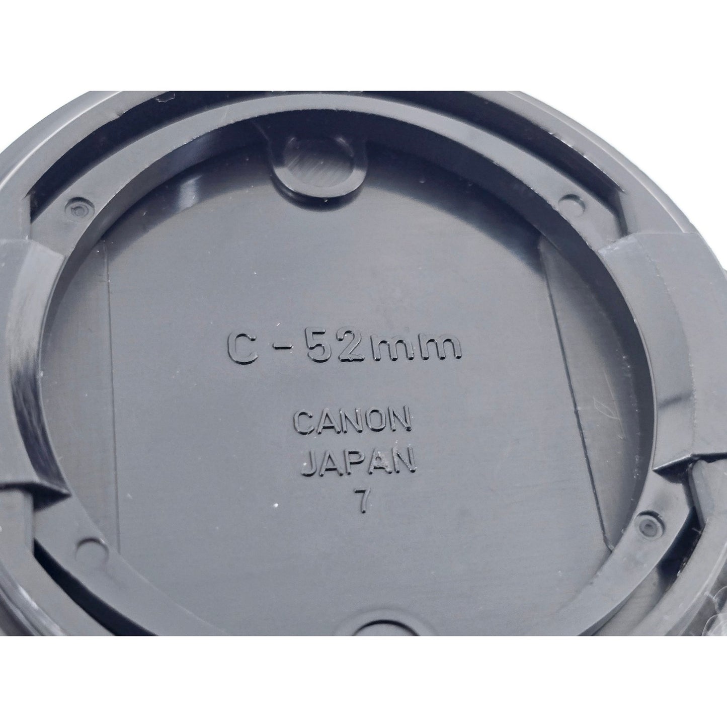 [Pre-owned] Canon Camera Of The 1980 Olympic Winter Games 52mm Lens Cap — Near MINT — Japan #4922