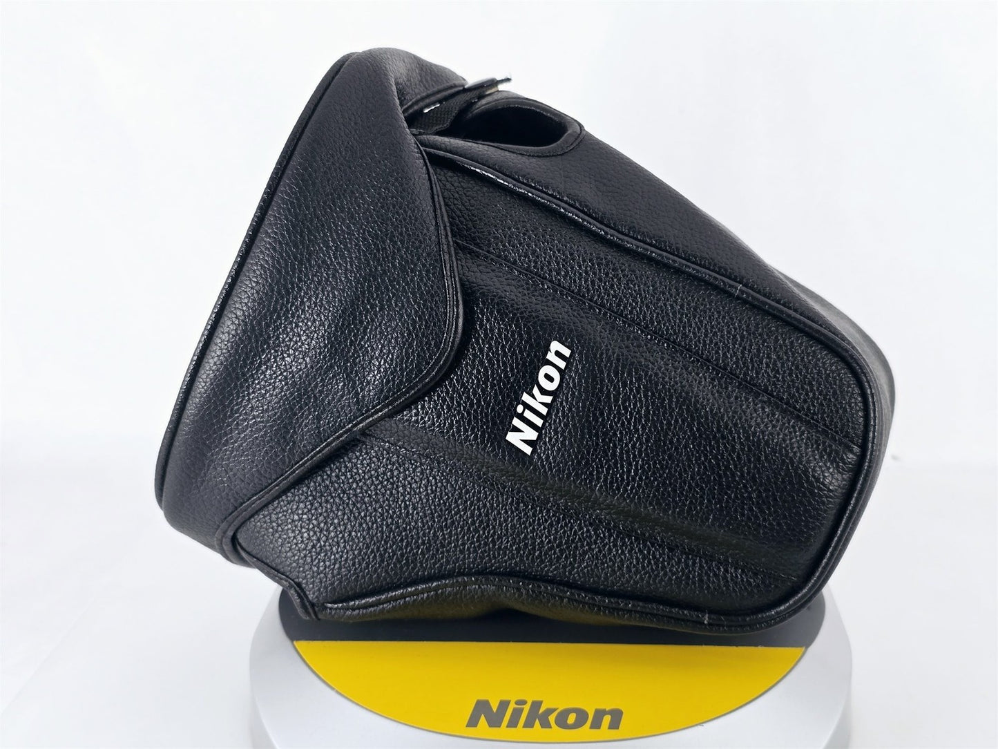 [Pre-owned] Nikon CF-D200 Camera Case for D200 — Mint — Japan #5334