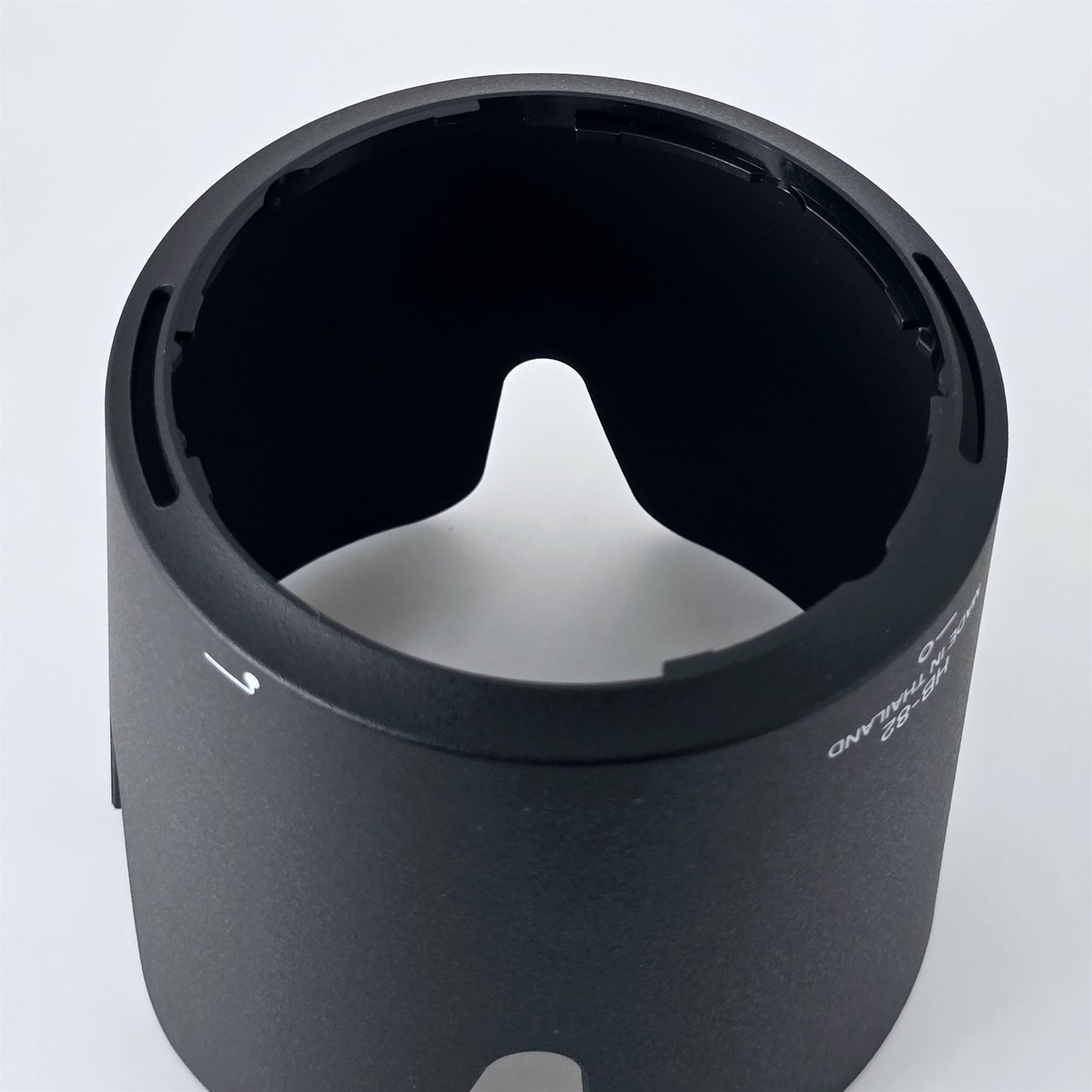 [Pre-owned] Genuine Nikon HB-82 Lens Hood for 24-70mm f/2.8E ED VR AF-S — Unused — Japan #5233
