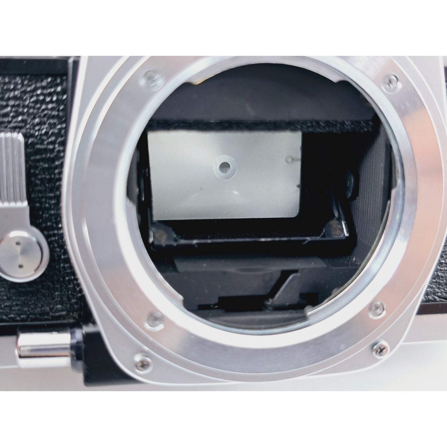 [Pre-owned] Minolta SRT Super Silver SLR 35mm Film Camera (Body Only) — Near MINT — Japan #2461