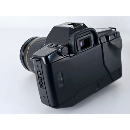[Pre-owned] Canon EOS 650 35mm Film Camera with EF 28-80mm f/3.5-5.6 II AF Lens — Near MINT — Japan #3900