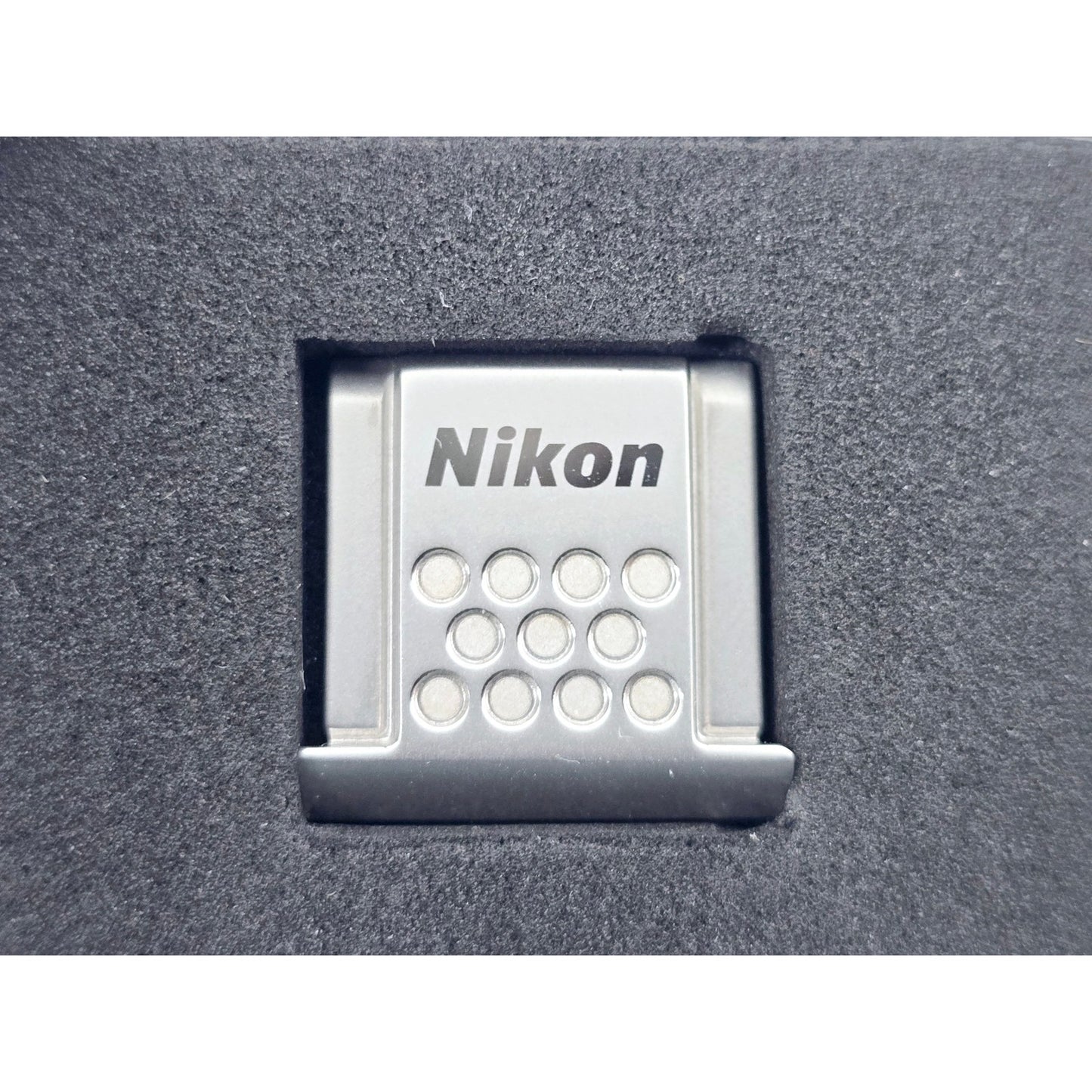 [Pre-owned] Genuine Nikon ASC-01 Accessory Shoe Cover Silver — Unused — Japan #5135