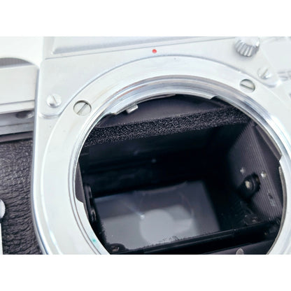 [Pre-owned] Minolta SR-1 SLR 35mm Film Camera (Body Only) — Near MINT — Japan #3430