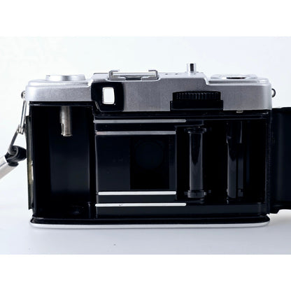 [Pre-owned] Olympus Pen EE-3 Half Frame 35mm Film Camera — Near MINT+++ — Japan #4354