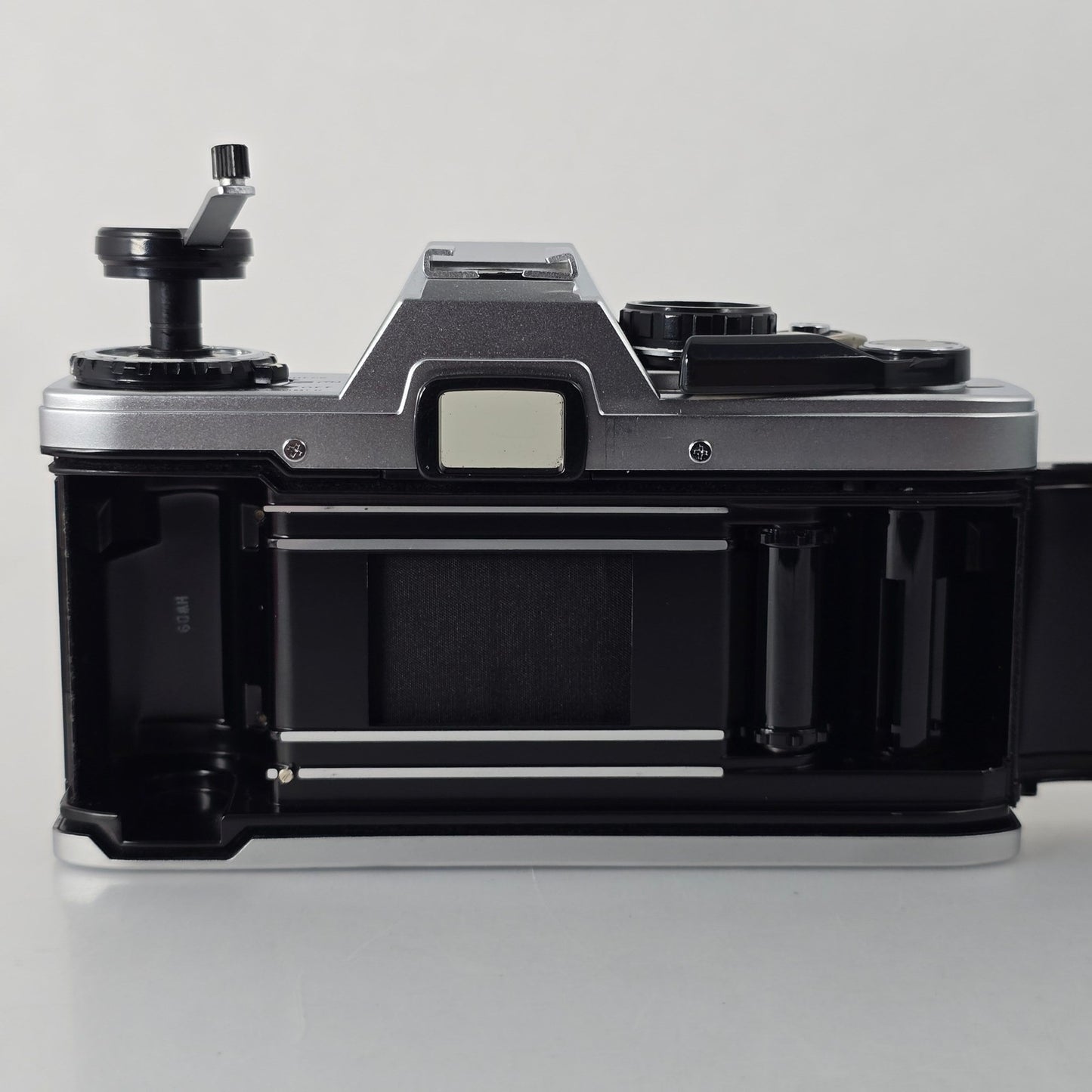 [Pre-owned] Olympus OM10 SLR 35mm Film Camera (Body Only) — Near MINT+++ — Japan #4360