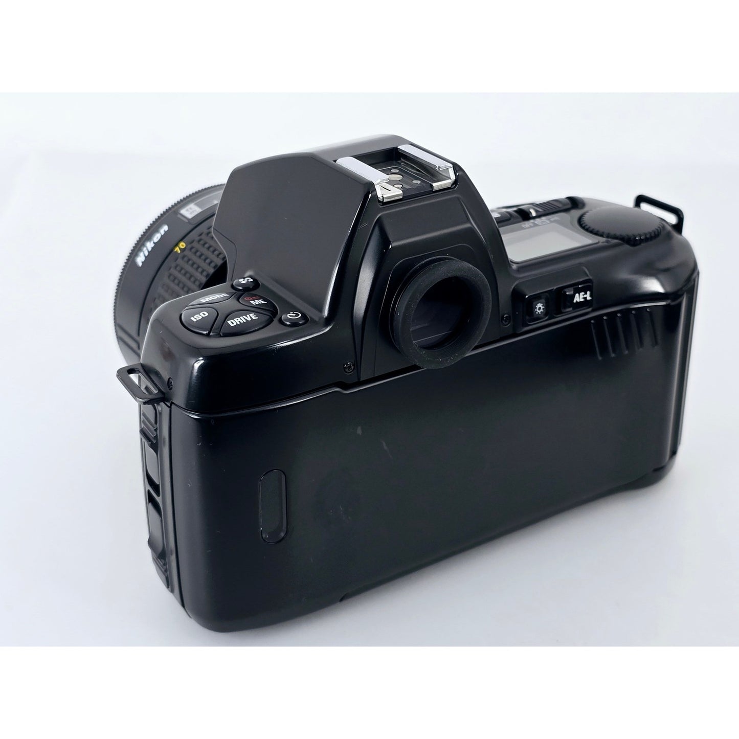 [Pre-owned] Nikon F-801s 35mm Film Camera with AF 35-70mm F3.3-4.5 Lens — Near MINT — Japan #5177