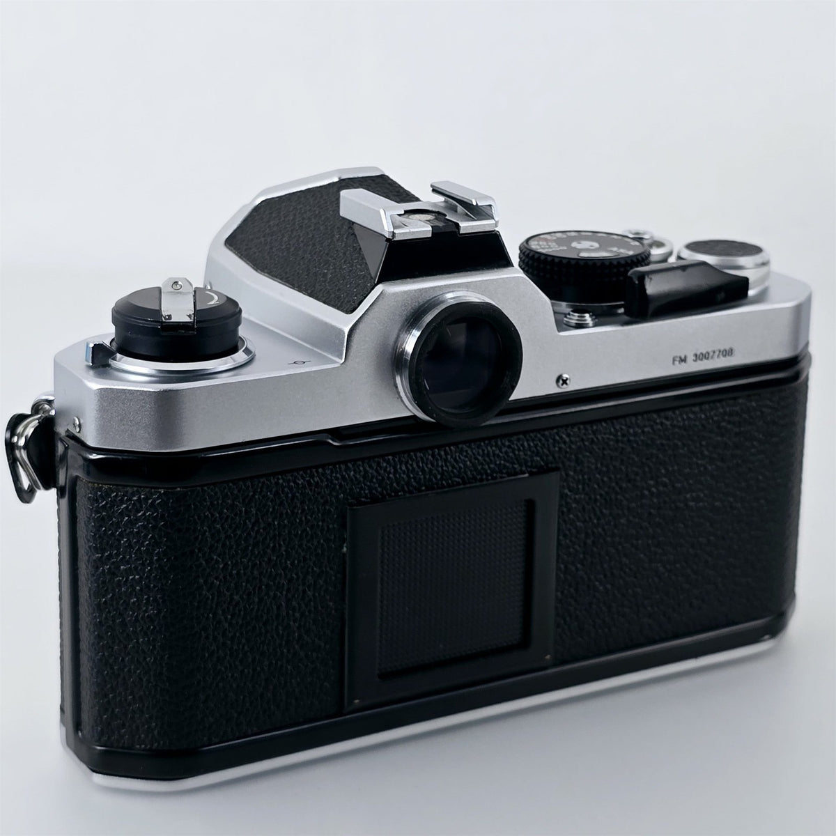 [Pre-owned] Nikon FM SLR 35mm Film Camera Body Only — Near Mint+++ — Japan #5655