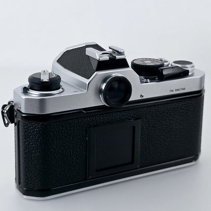 [Pre-owned] Nikon FM SLR 35mm Film Camera Body Only — Near Mint+++ — Japan #5655