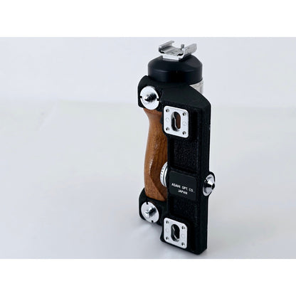 [Pre-owned] Asahi Pentax Hand Wood Grip w/Hot Shoe for 67 67II 6x7 — Near MINT — Japan #5186