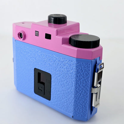 [Pre-owned] Holga 120GCFN Medium Format Film Camera with Built-in Flash — Near Mint — Japan #5382
