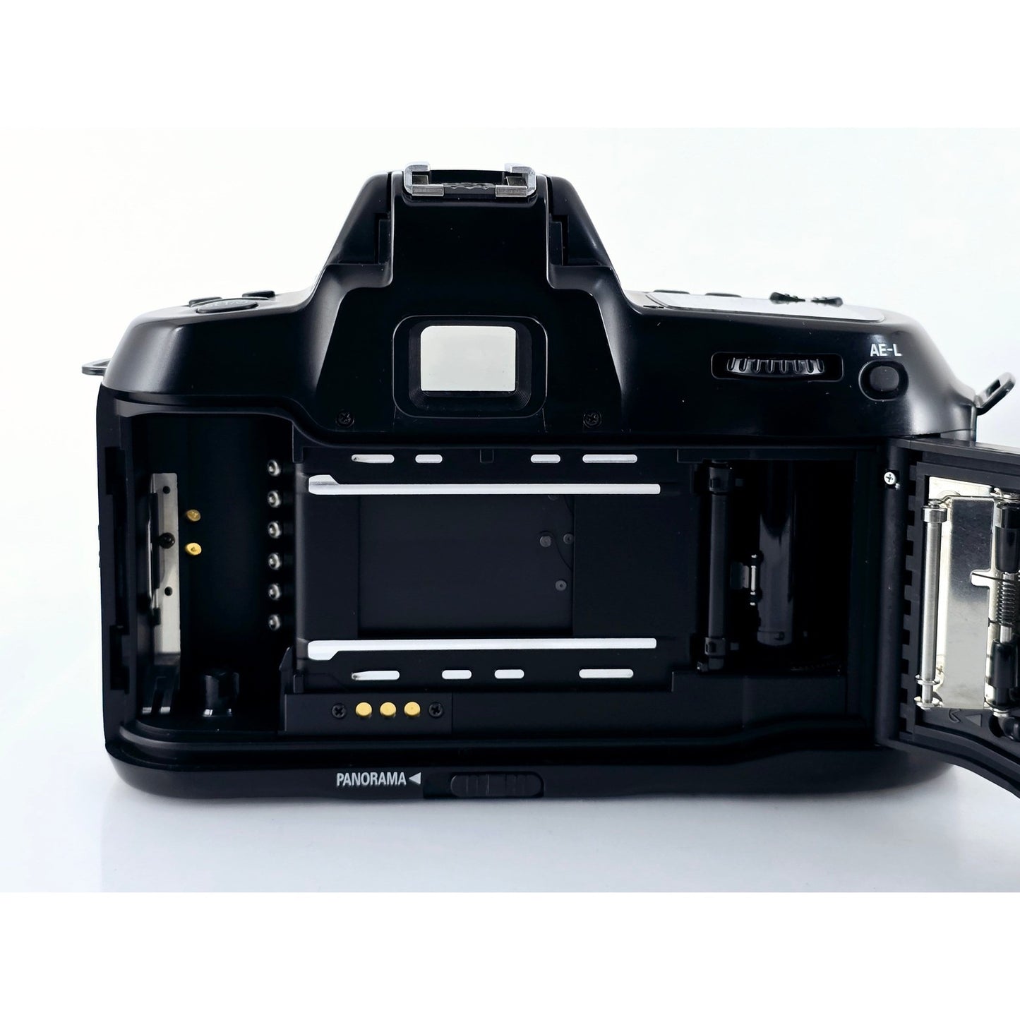 [Pre-owned] Nikon F70 SLR 35mm Film Camera (Body Only) — Near MINT+++ — Japan #3730
