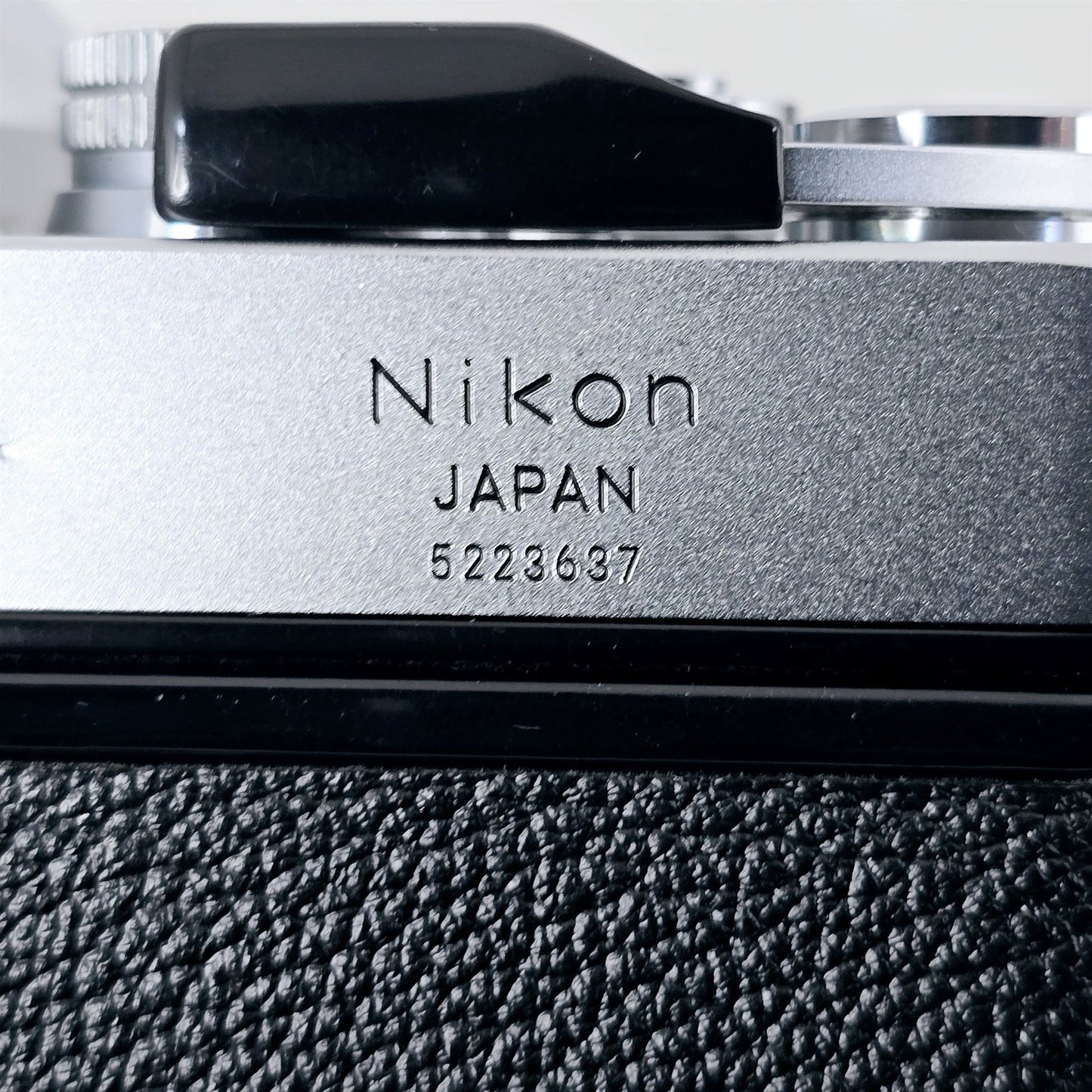 [Pre-owned] Nikon Nikomat EL 35mm SLR Film Camera Body — Near Mint — Japan #5255