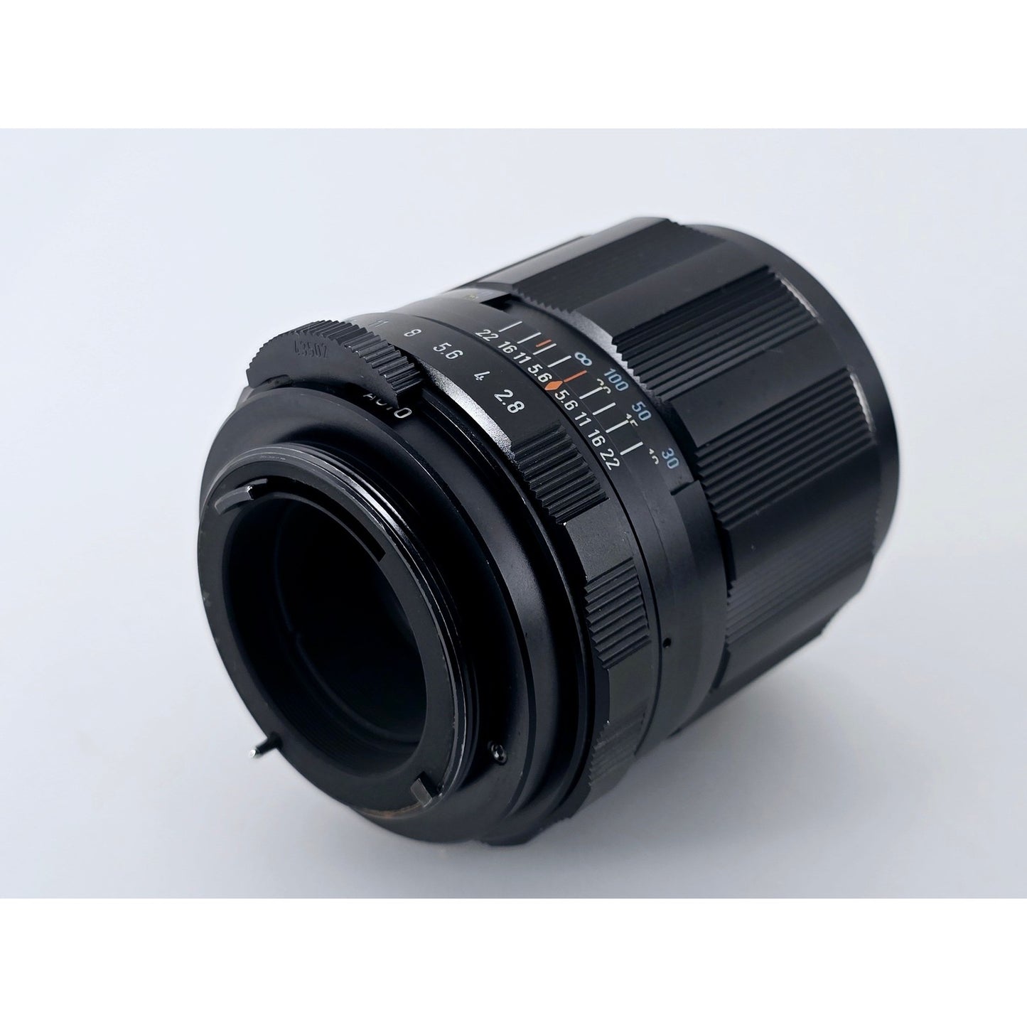 [Pre-owned] Pentax Super Multi Coated Takumar 105mm F2.8 SMC MF Lens M42 — Near MINT — Japan #4319