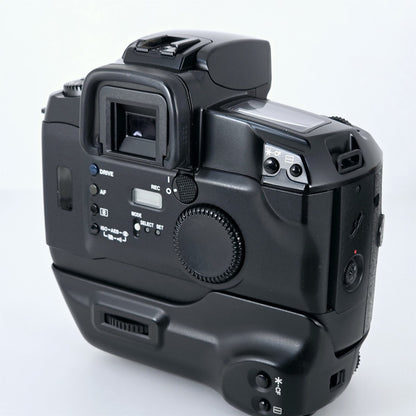[Pre-owned] Canon EOS 5 QD (A2 / A2E) 35mm Film Camera w/ VG10 Grip — Mint — Japan #5759