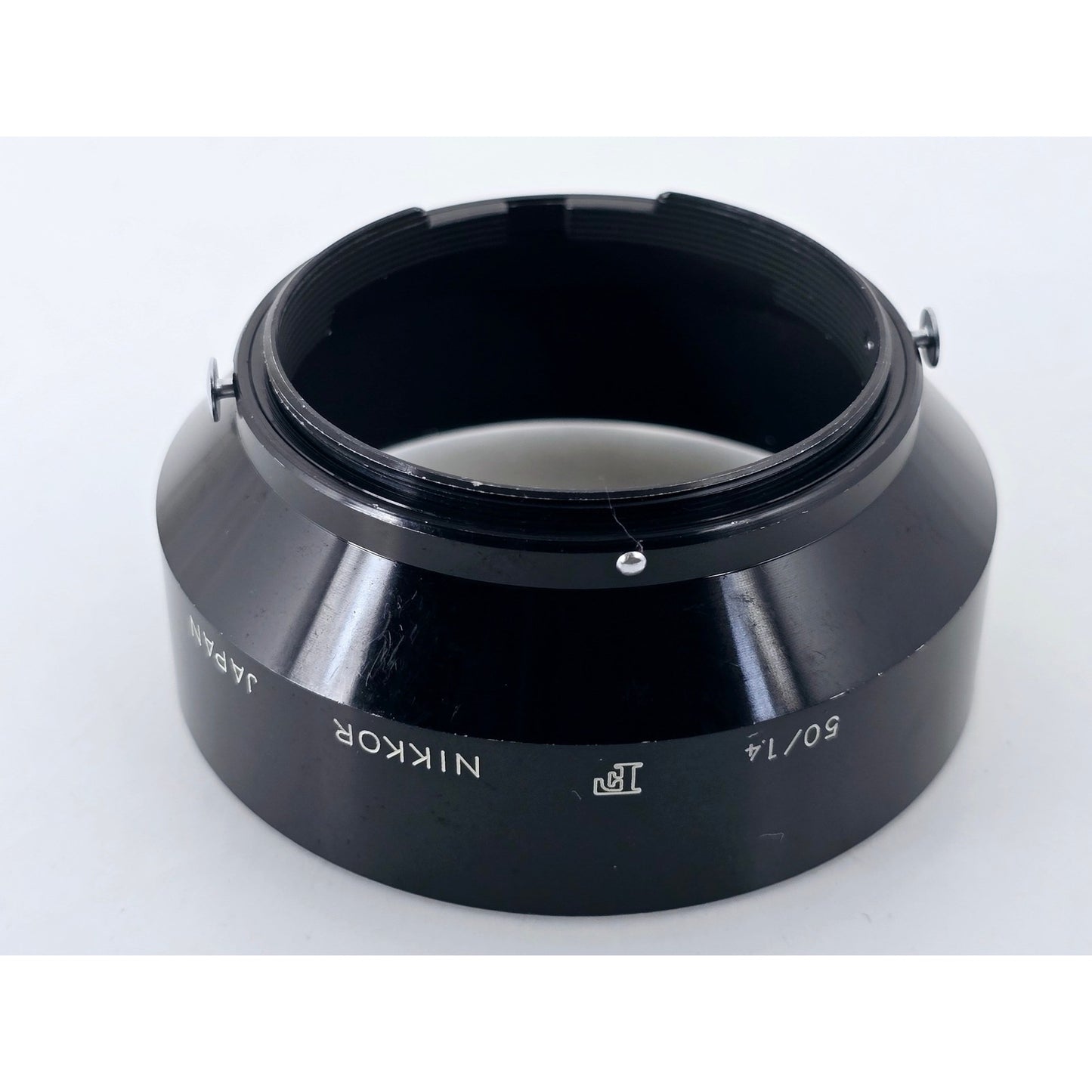 [Pre-owned] Genuine Nikon F Nikkor Metal Lens Hood for 50mm f/1.4 — Near MINT — Japan #4457