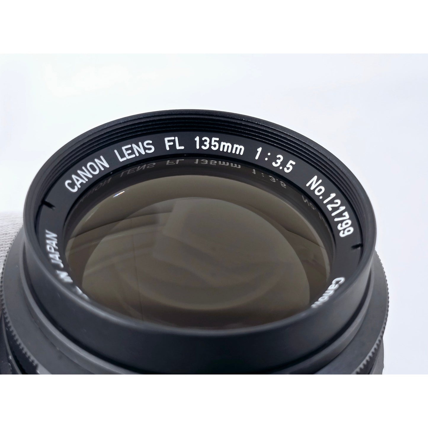 [Pre-owned] Canon FL 135mm F3.5 MF Telephoto Lens — Near MINT+++ — Japan #3818