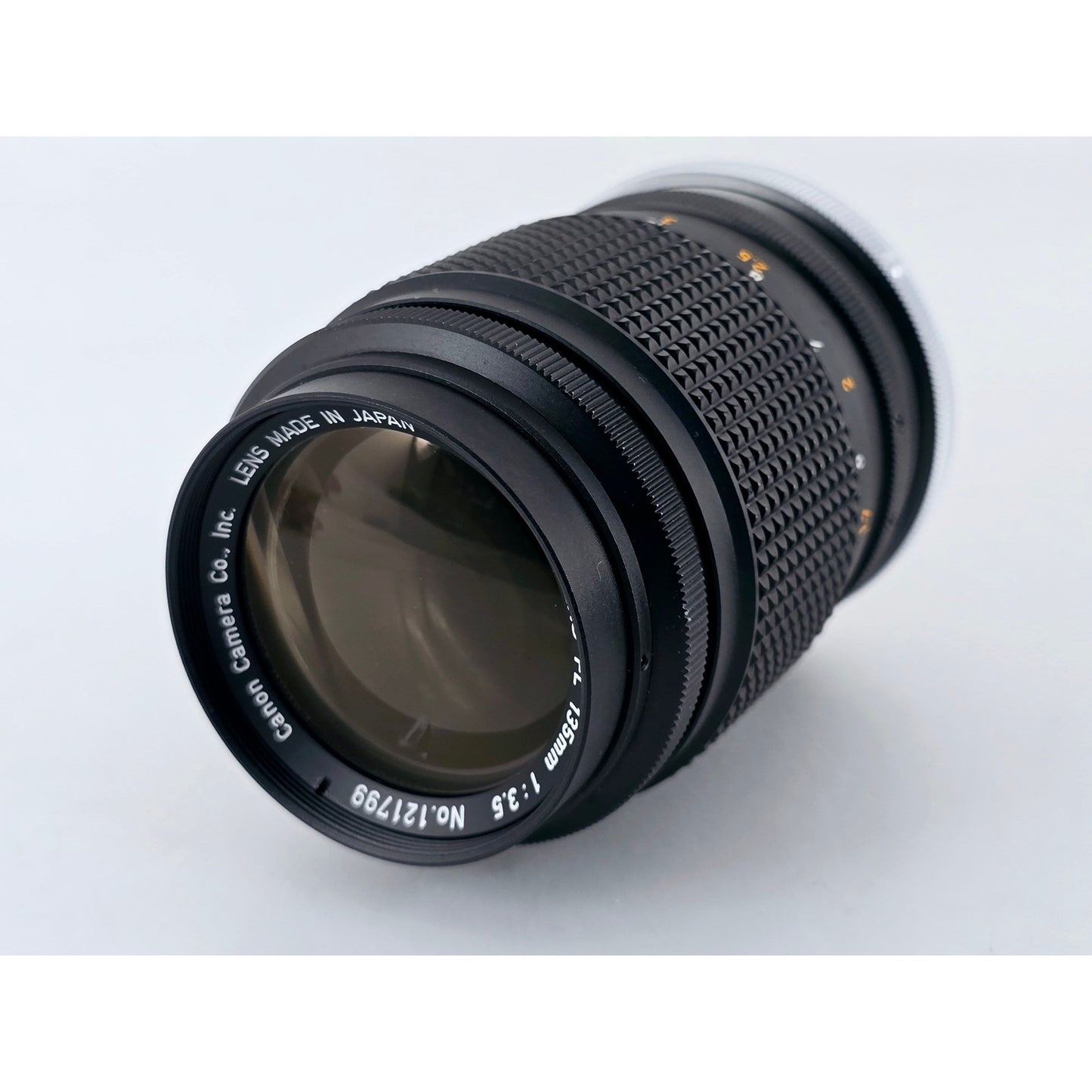 [Pre-owned] Canon FL 135mm F3.5 MF Telephoto Lens — Near MINT+++ — Japan #3818