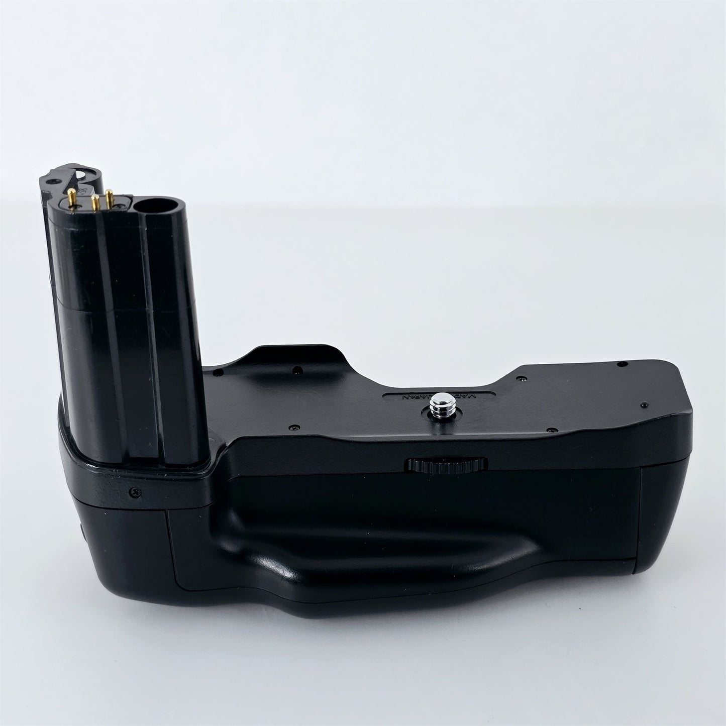[Pre-owned] Genuine Nikon MB-10 Battery Grip for N90 N90s F90 F90s — Near Mint — Japan #5408