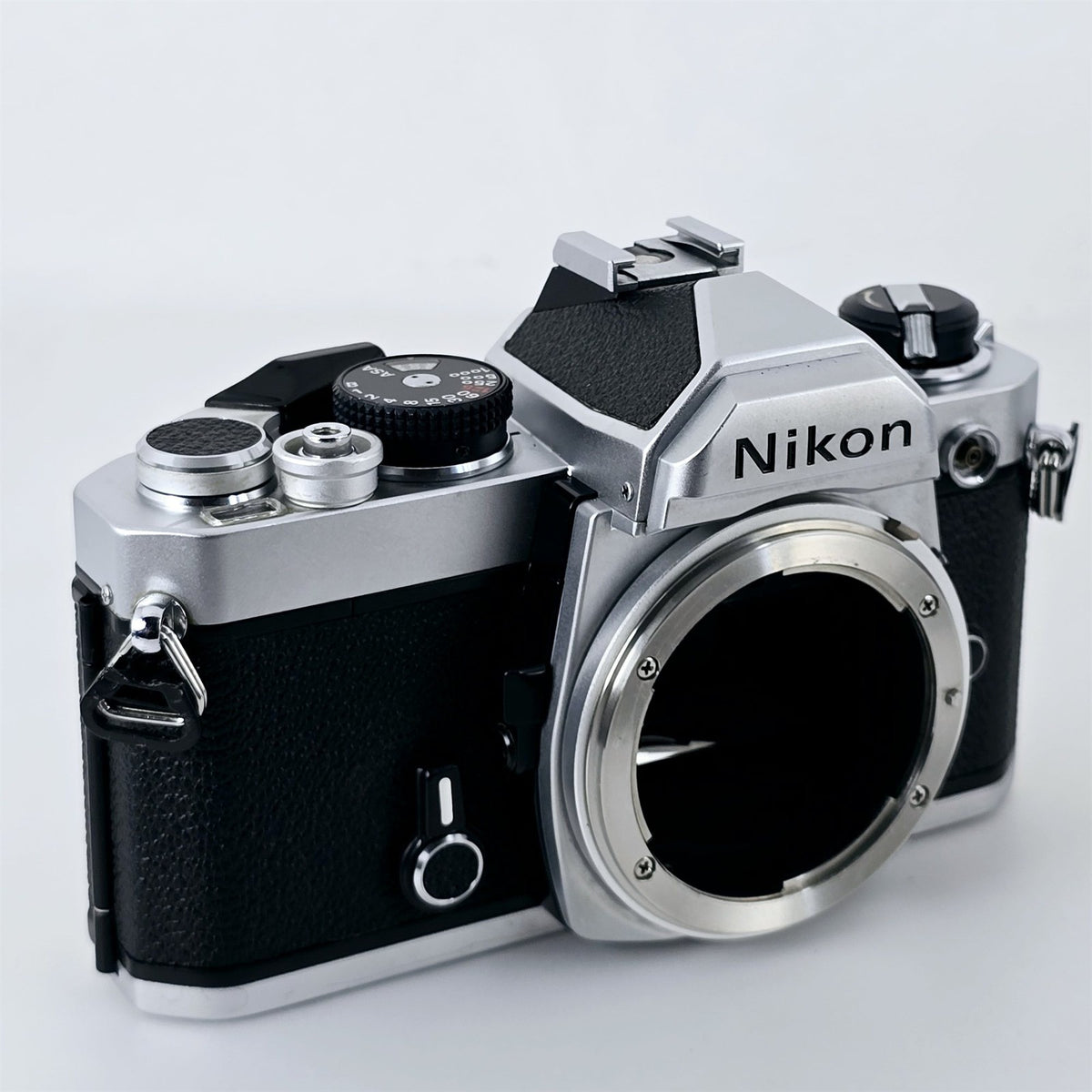 [Pre-owned] Nikon FM SLR 35mm Film Camera Body Only — Near Mint+++ — Japan #5655