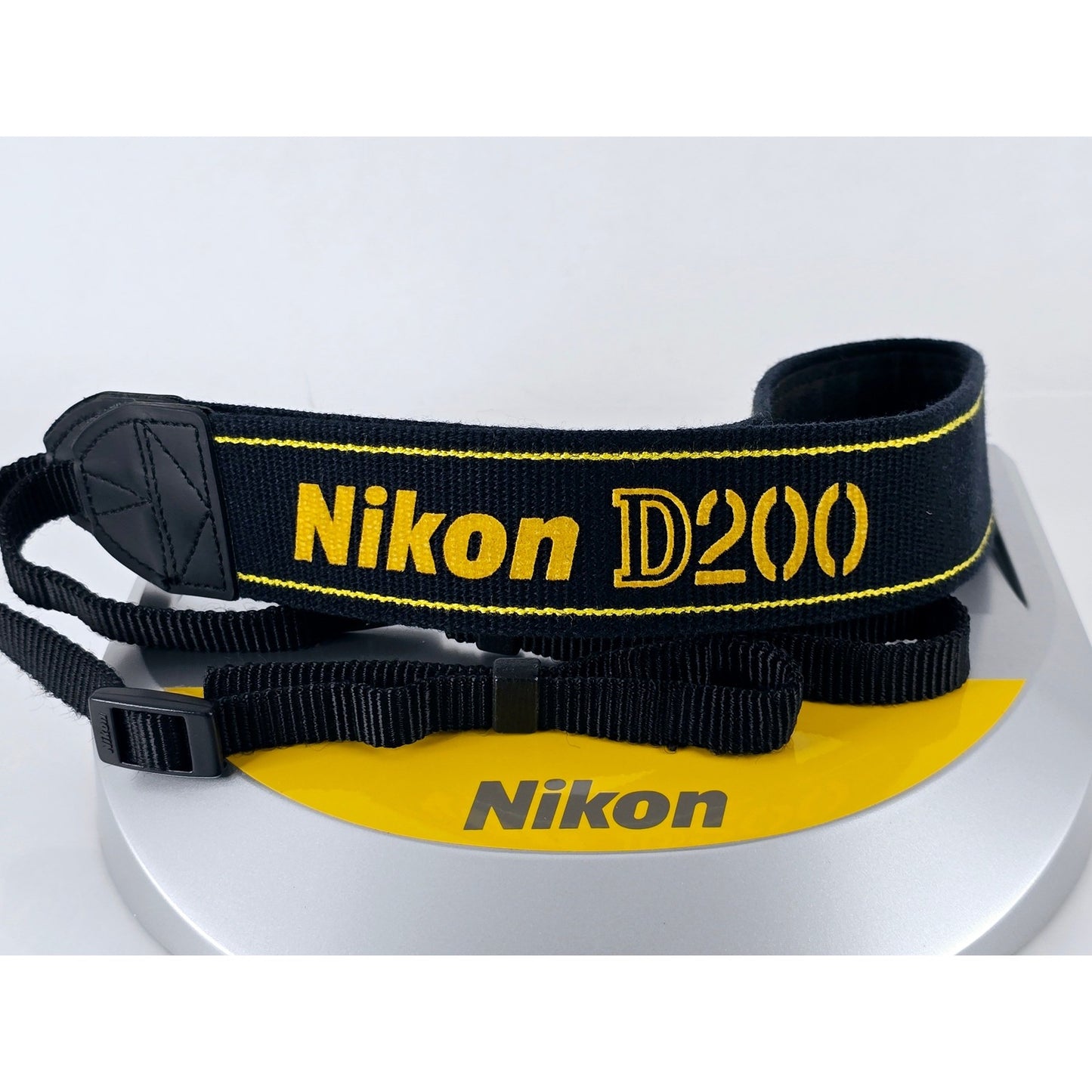 [Pre-owned] Nikon D200 Genuine DSLR Camera Neck Strap 1.5in (3.8cm) — MINT — Japan #3009