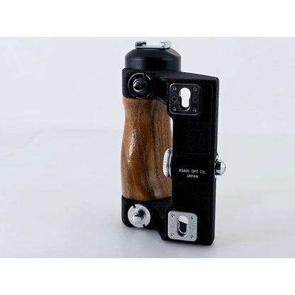[Pre-owned] Asahi Pentax Hand Wood Grip w/ Hot Shoe for 67 67II 6x7 — Near MINT — Japan #5185