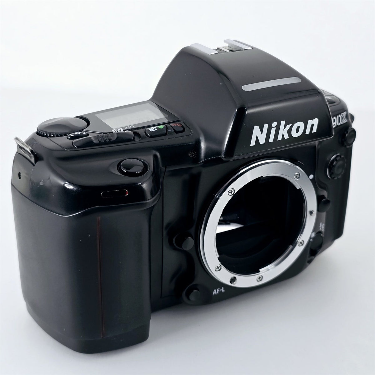 [Pre-owned] Nikon F90X / N90s SLR 35mm Film Camera Body (Black) — Near Mint — Japan #5512