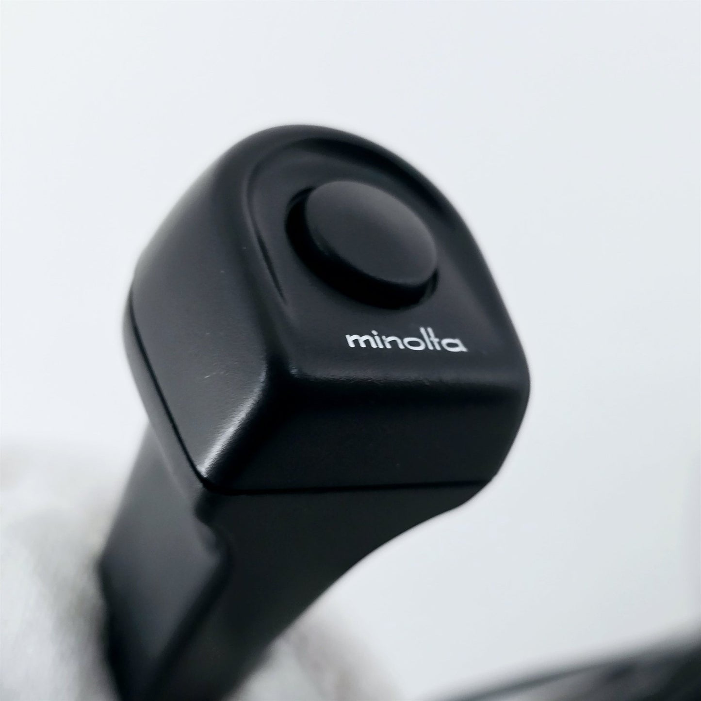 [Pre-owned] Minolta Remote Cord L Shutter Release for XD XG X-700 — Mint — Japan #5491