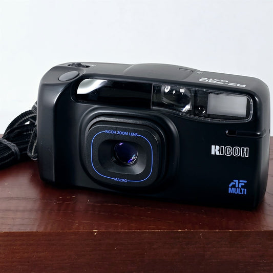 [Pre-owned] Ricoh RZ-780 Date Point & Shoot 35mm Film Camera (Black) — Mint — Japan #5805