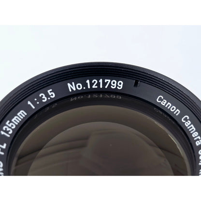 [Pre-owned] Canon FL 135mm F3.5 MF Telephoto Lens — Near MINT+++ — Japan #3818