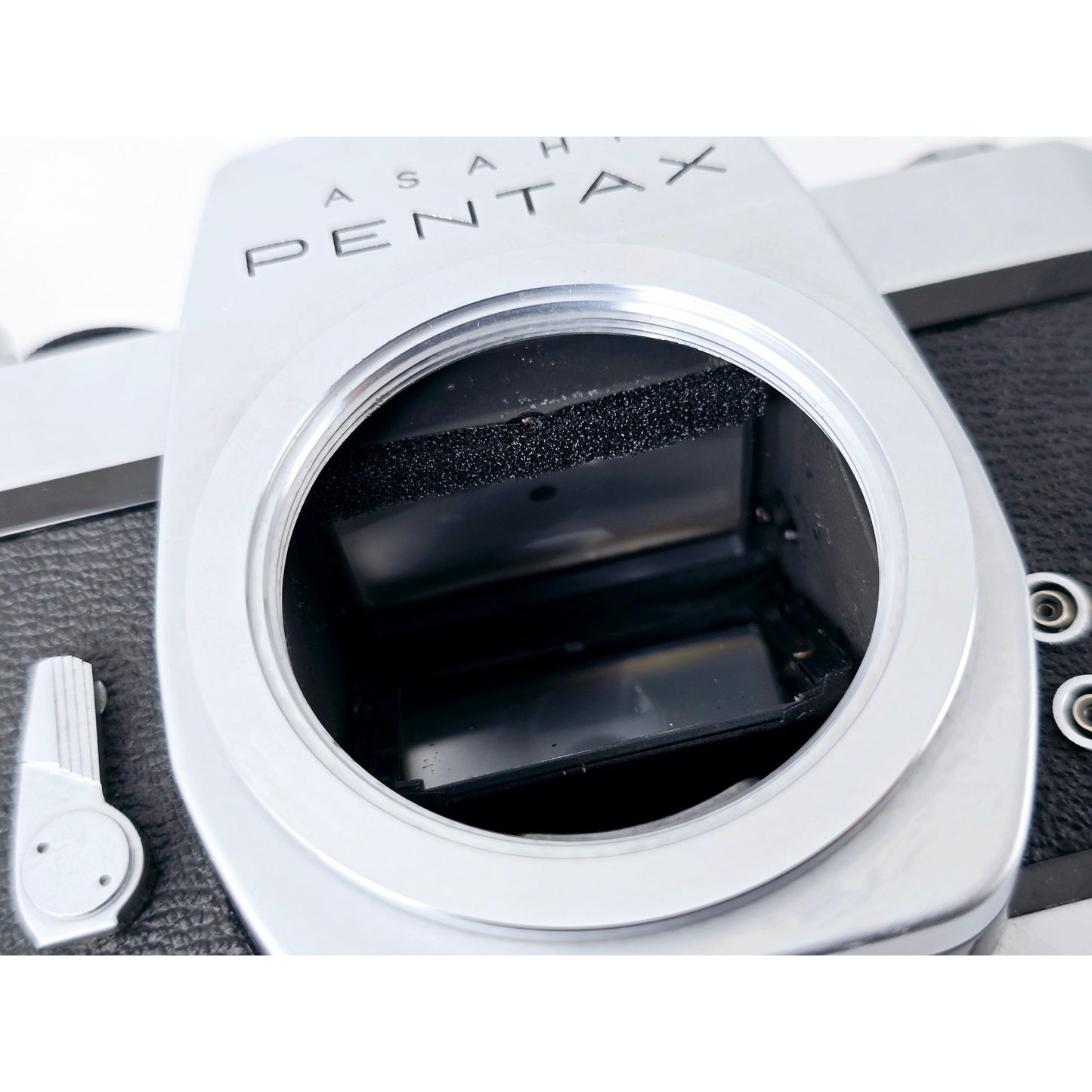 [Pre-owned] Pentax SL SLR 35mm Film Camera with 55mm F1.8 Lens — Near MINT+++ — Japan #2662