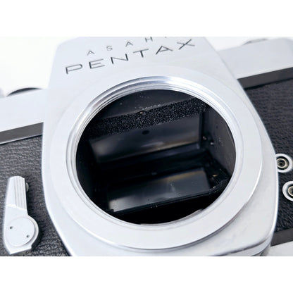 [Pre-owned] Pentax SL SLR 35mm Film Camera with 55mm F1.8 Lens — Near MINT+++ — Japan #2662