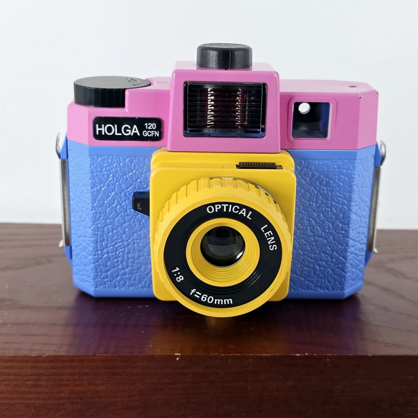 [Pre-owned] Holga 120GCFN Medium Format Film Camera with Built-in Flash — Near Mint — Japan #5382
