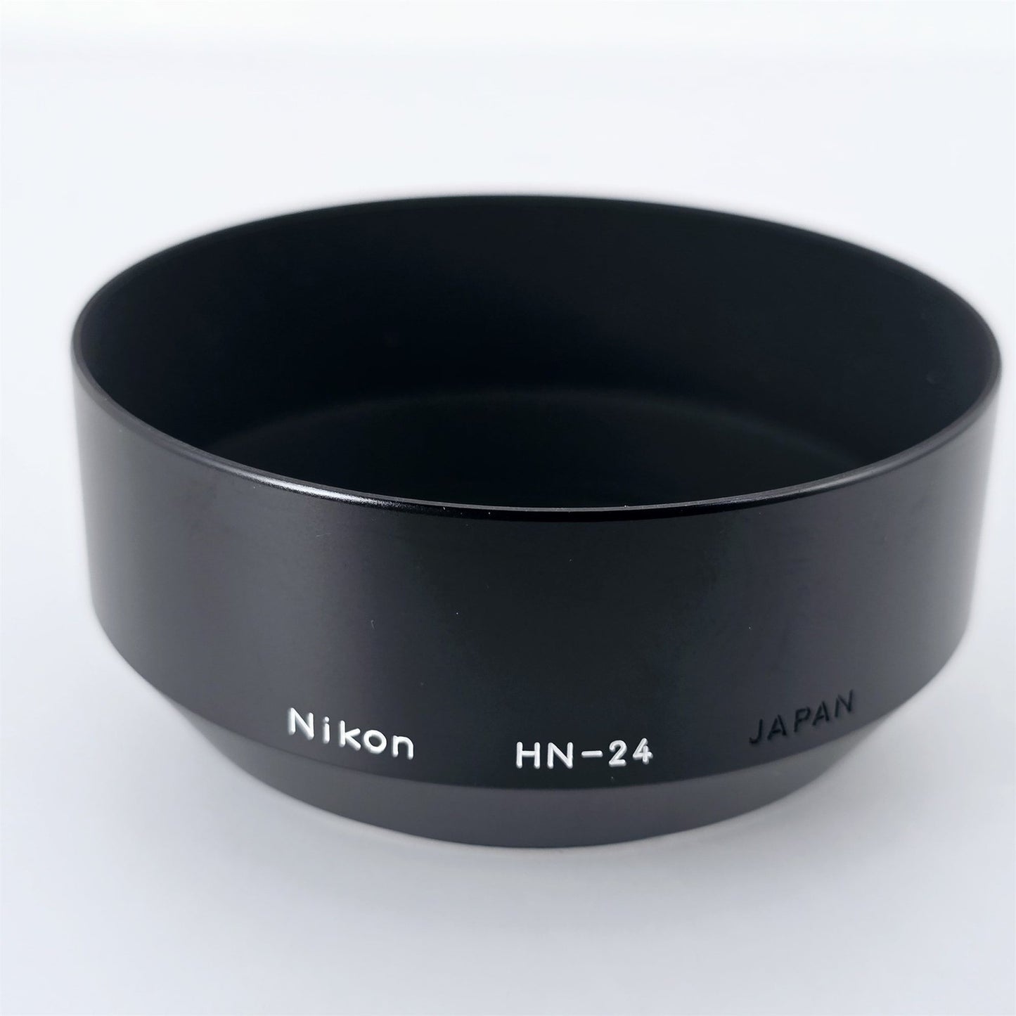 [Pre-owned] Genuine Nikon HN-24 Lens Hood 62mm for 70-210mm f/4 — Mint — Japan #5262