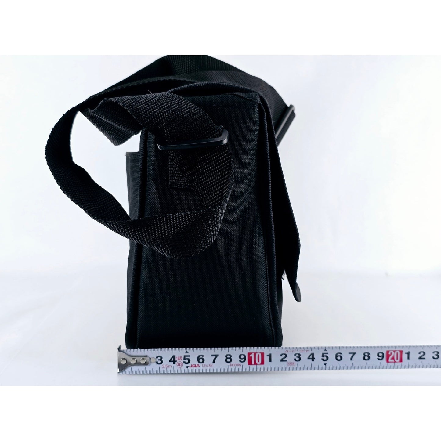 [Pre-owned] Canon EOS Camera Lens Shoulder Bag Genuine Black — Near MINT — Japan #3863