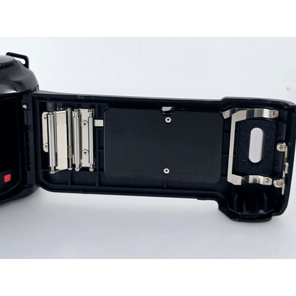 [Pre-owned] Nikon F-801s 35mm Film Camera with AF 35-70mm F3.3-4.5 Lens — Near MINT — Japan #5177