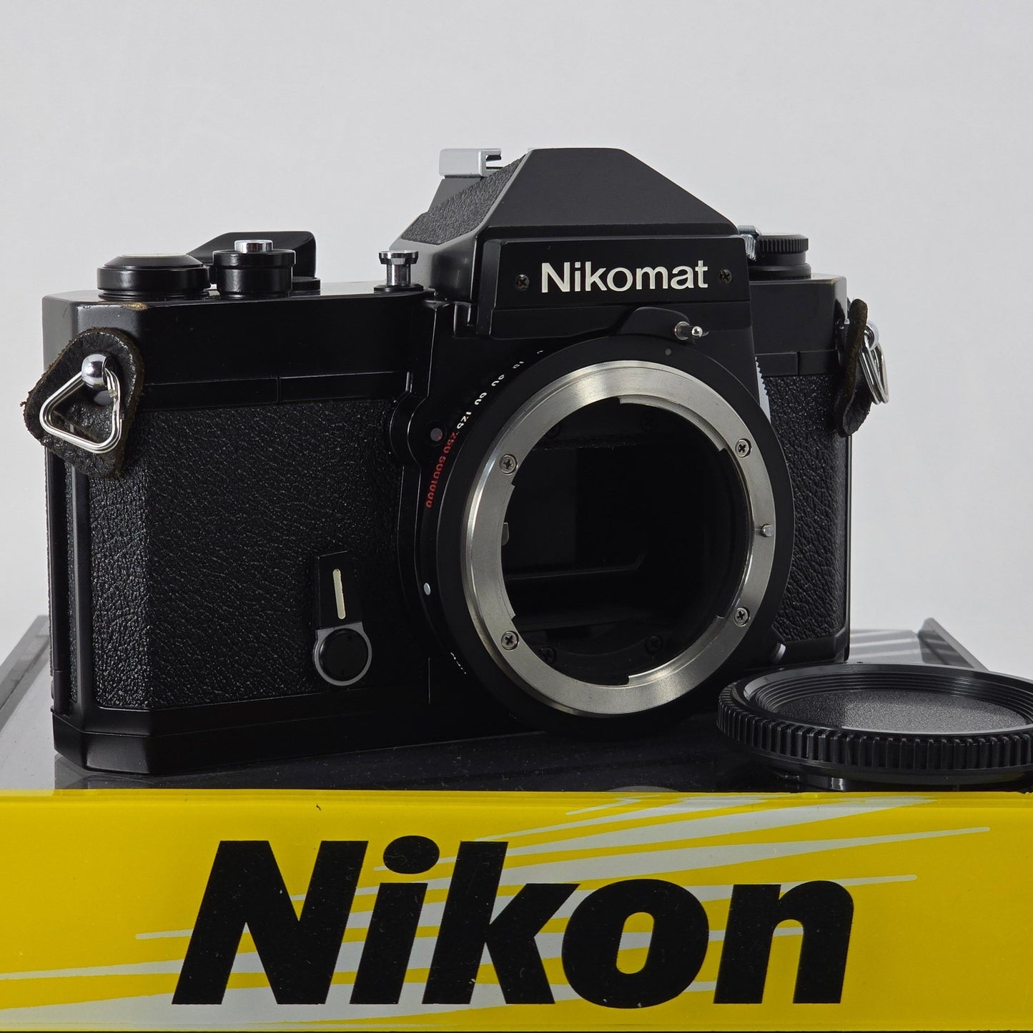 [Pre-owned] Nikon Nikomat FT2 SLR 35mm Film Camera Body — Near MINT — Japan #4525