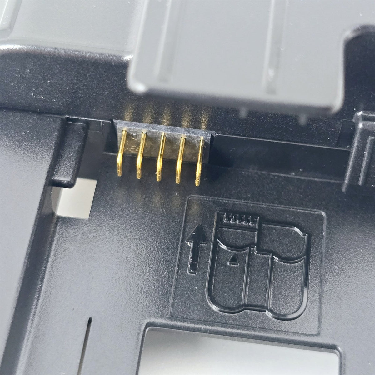 [Pre-owned] Nikon MS-D12 Battery Holder Tray for AA Battery (MB-D12) — Top Mint — Japan #5637