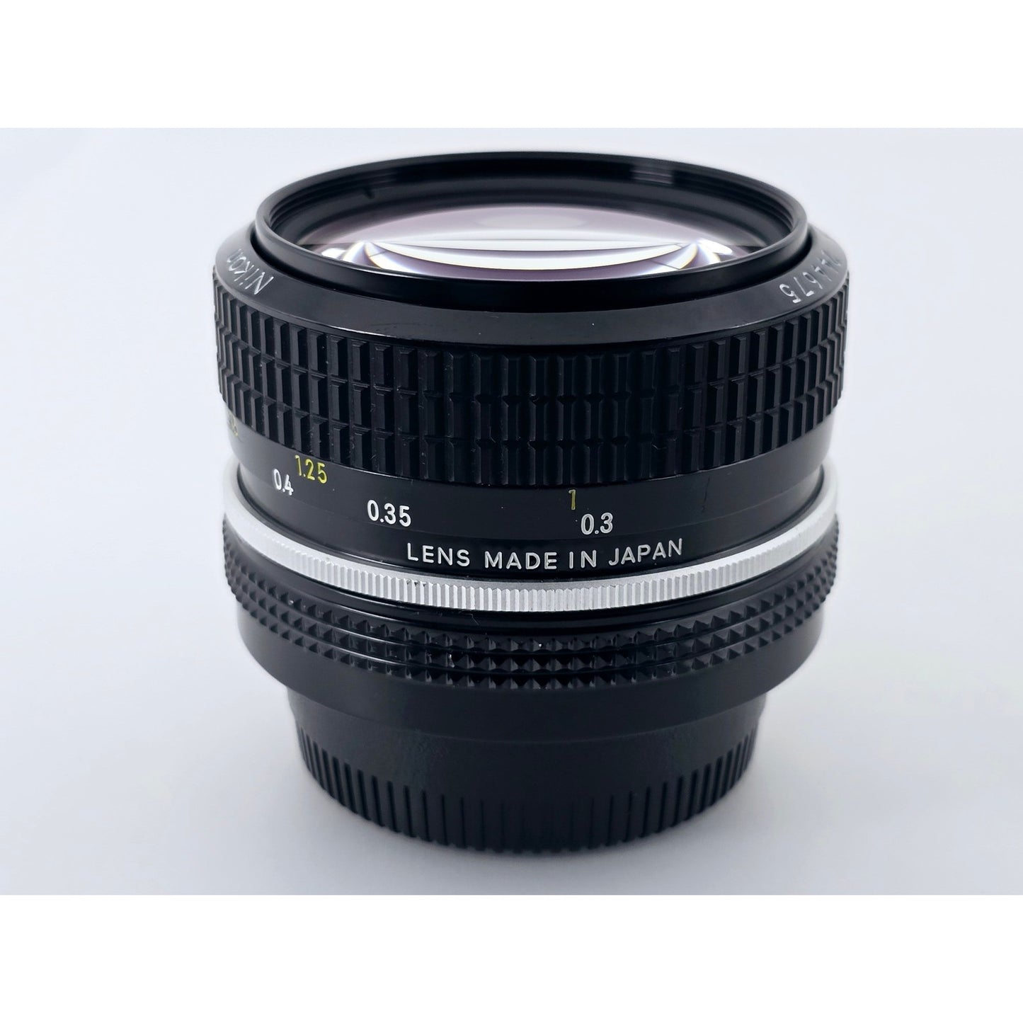 [Pre-owned] Nikon Non-Ai Nikkor 28mm F3.5 Wide Angle MF Lens — Near MINT — Japan #4415