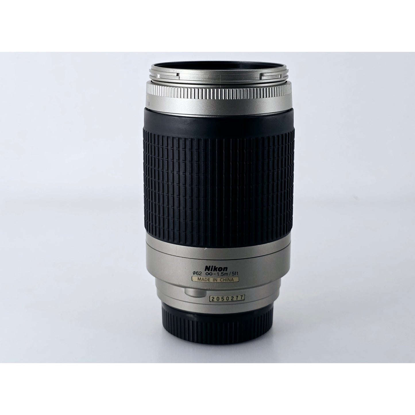 [Pre-owned] Nikon AF Nikkor 70-300mm F4-5.6 G Silver Zoom Lens — Near MINT — Japan #4155