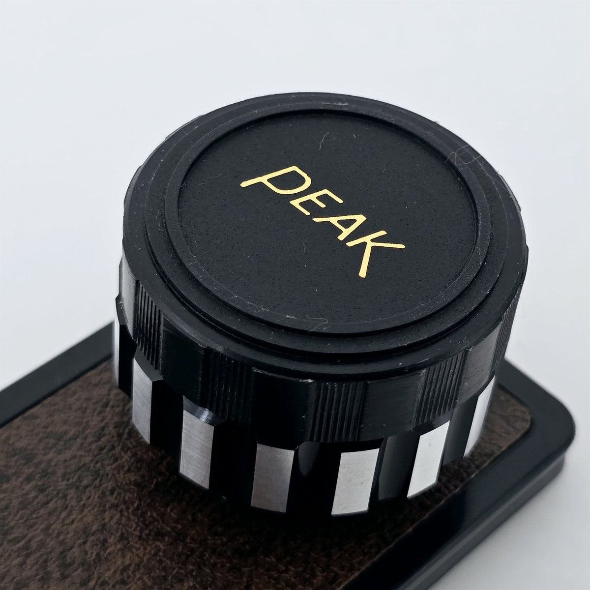 [Pre-owned] Peak 2026 Microfilm Viewer 20X Loupe Magnifier — Mint — Japan #5633