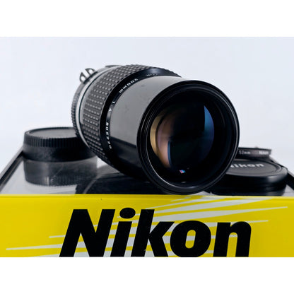[Pre-owned] Nikon Ai Nikkor 200mm F4 MF Telephoto Lens — Near MINT — Japan #3668