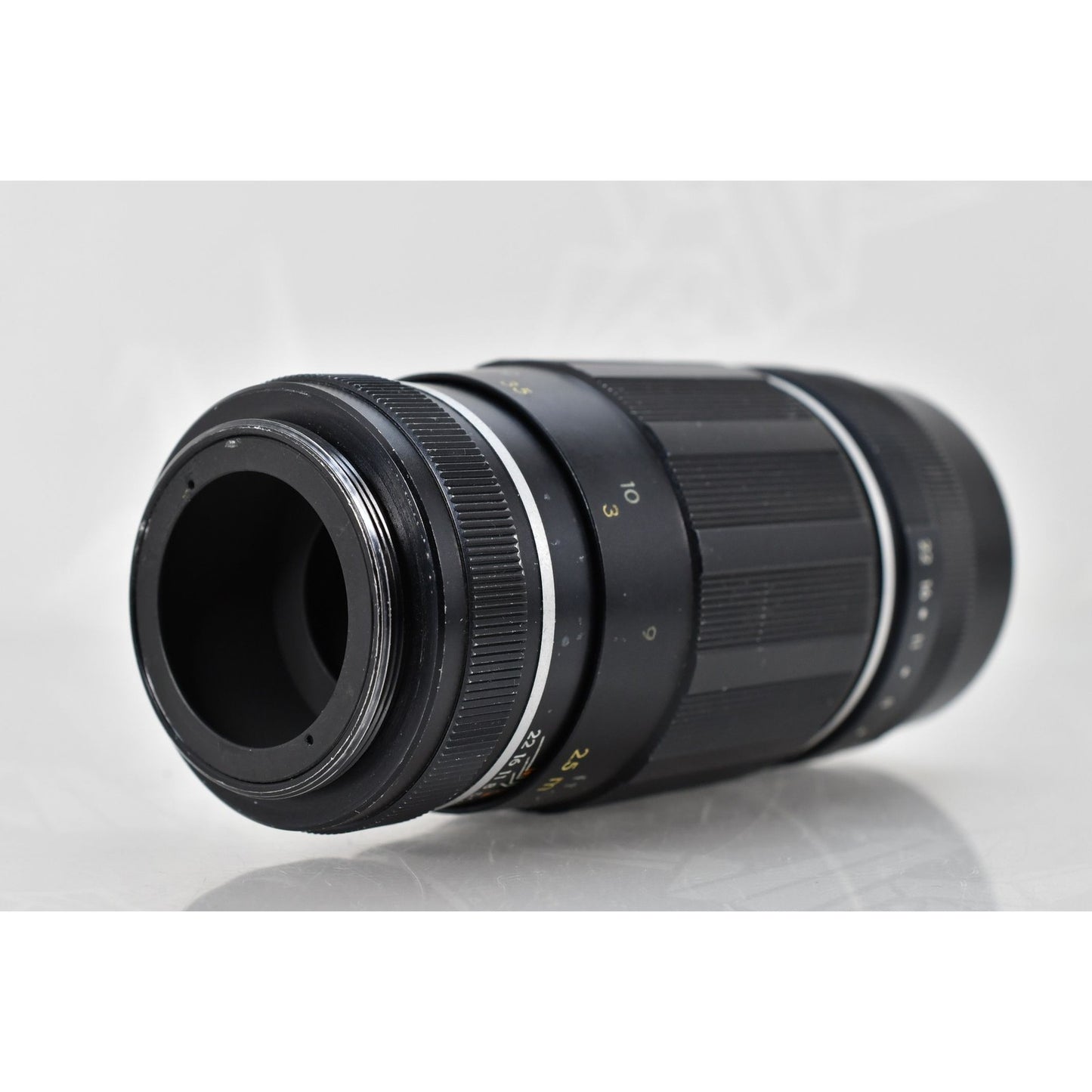 [Pre-owned] Pentax Tele-Takumar 200mm F5.6 MF Telephoto Lens M42 — Near MINT — Japan #2254