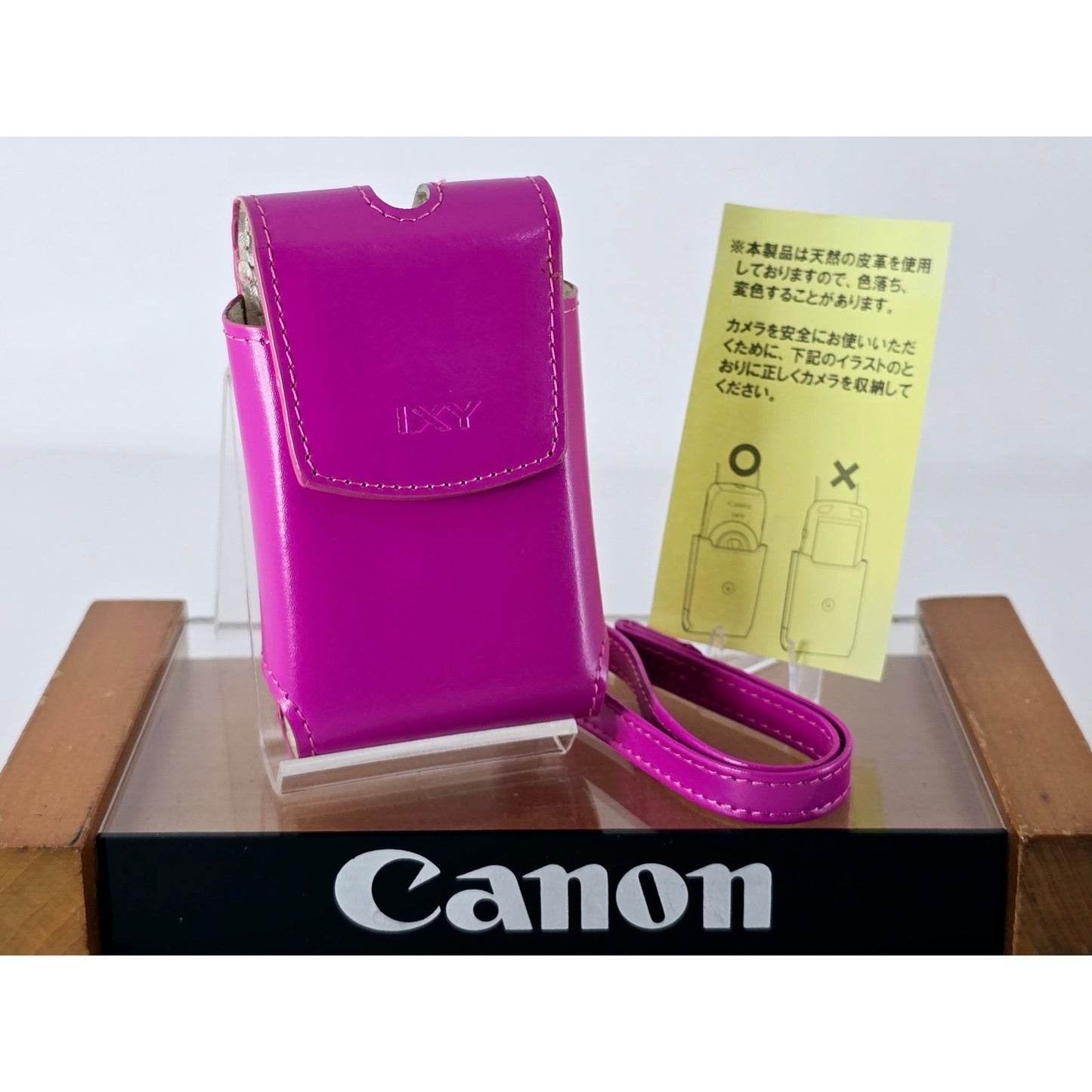 [Pre-owned] Canon IXY Digital Camera Case Pink — Top MINT — Japan #4658