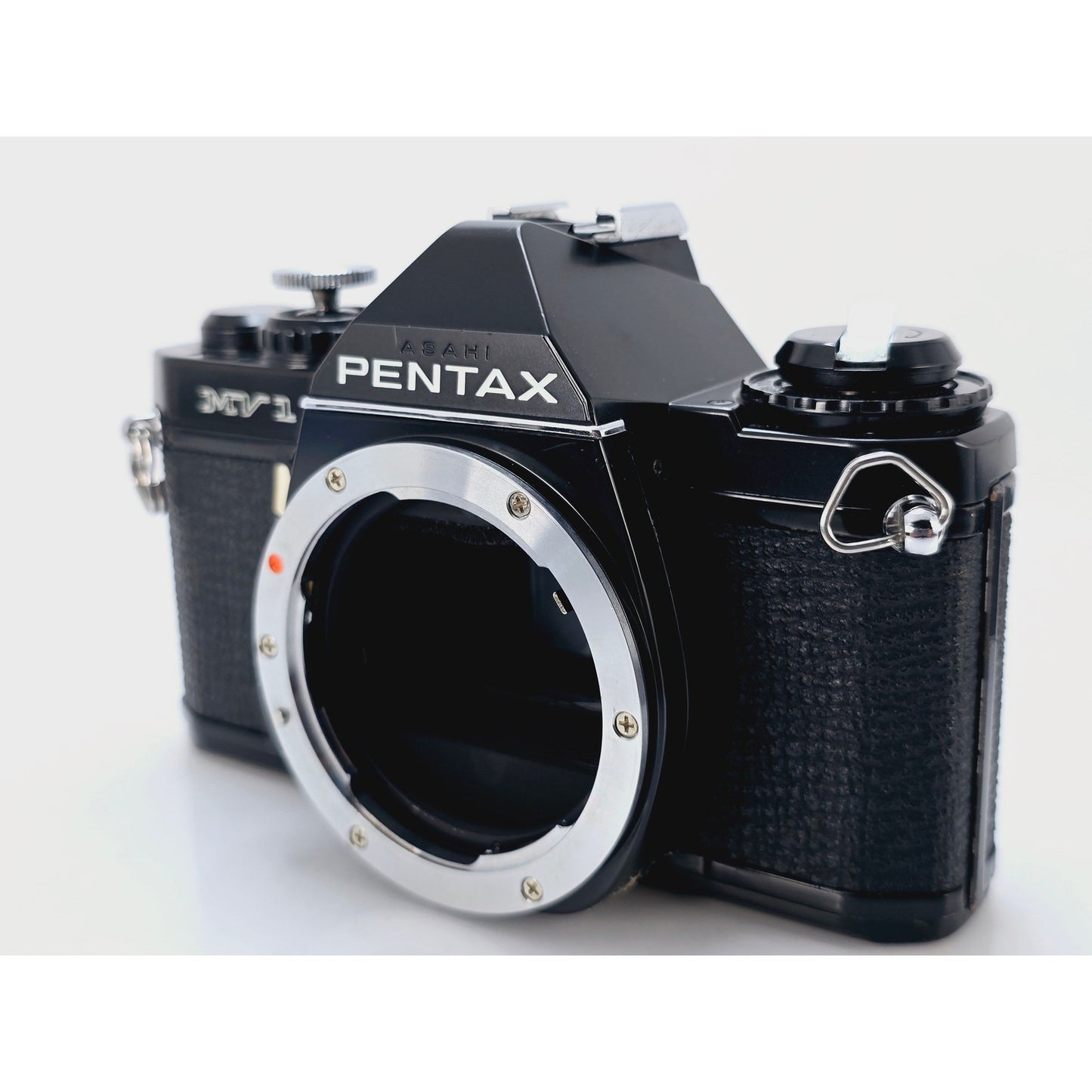 [Pre-owned] Pentax MV1 SLR 35mm Film Camera (Body Only) — Near MINT — Japan #2427